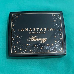 DISCONTINUED Anastasia Beverly Hills Amrezy Highlighter